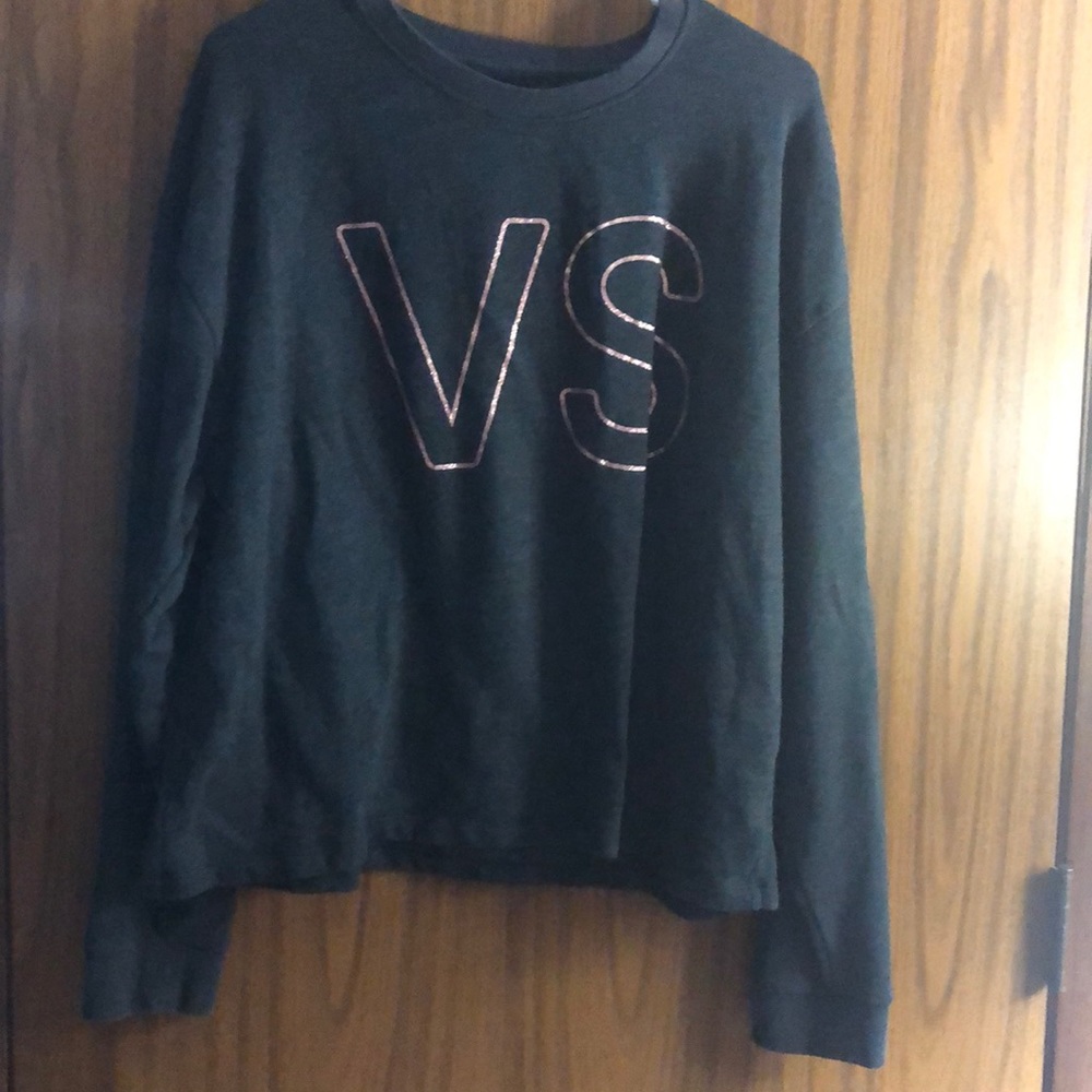 VICTORIA’S SECRET crew neck sweatshirt